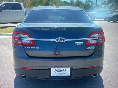 2016 Ford Taurus SEL