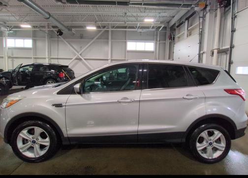 Ingot Silver 2015 Ford Escape SE
