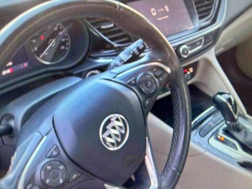 2019 Buick Regal TourX AWD Essence