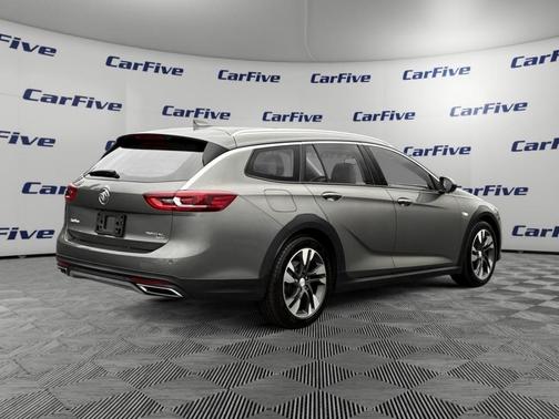 2019 Buick Regal TourX AWD Essence