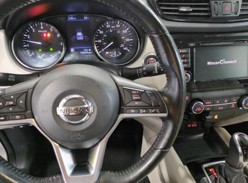 Brilliant Silver Metallic 2019 Nissan Rogue Sport SV