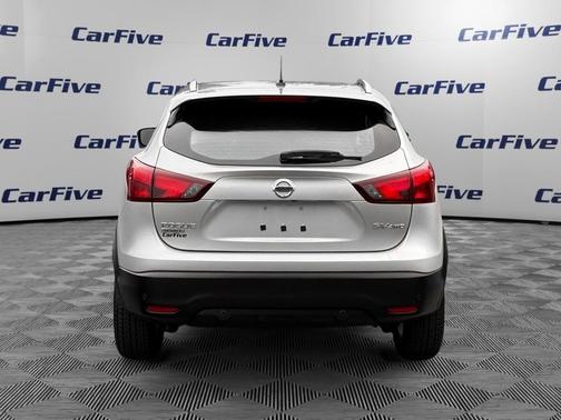 Brilliant Silver Metallic 2019 Nissan Rogue Sport SV