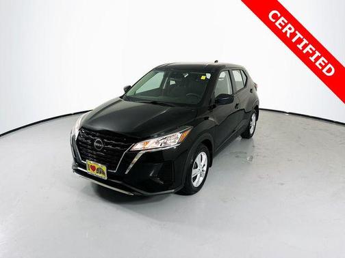 Super Black 2024 Nissan Kicks S
