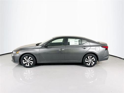 2025 Nissan Altima S FWD