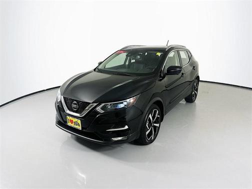 2022 Nissan Rogue Sport SL