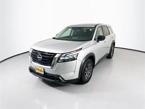 2024 Nissan Pathfinder S FWD