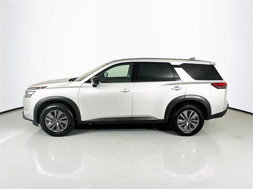 2024 Nissan Pathfinder S FWD