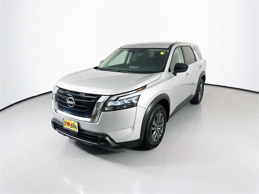 2024 Nissan Pathfinder S FWD