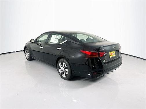 2024 Nissan Altima S FWD