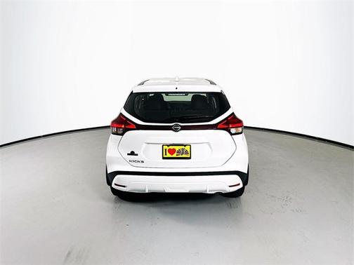 2025 Nissan Kicks S