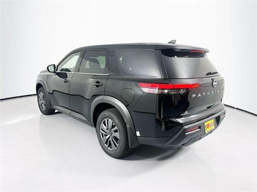 2025 Nissan Pathfinder S FWD