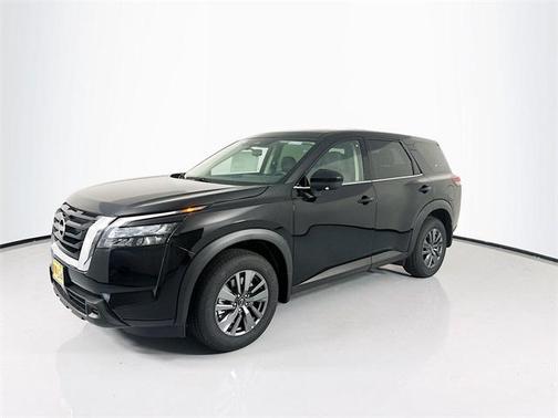 2025 Nissan Pathfinder S FWD