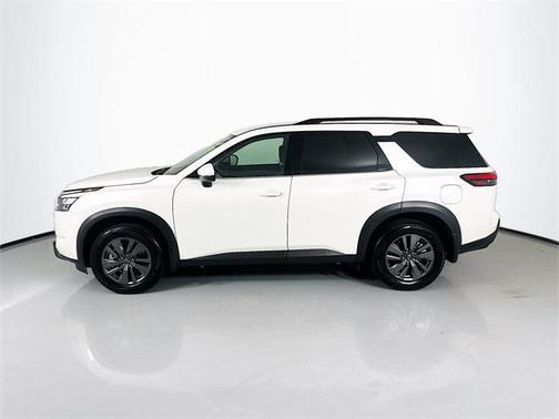 2024 Nissan Pathfinder SV FWD