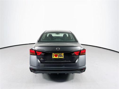 2024 Nissan Altima S FWD