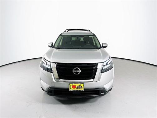 2025 Nissan Pathfinder SV FWD