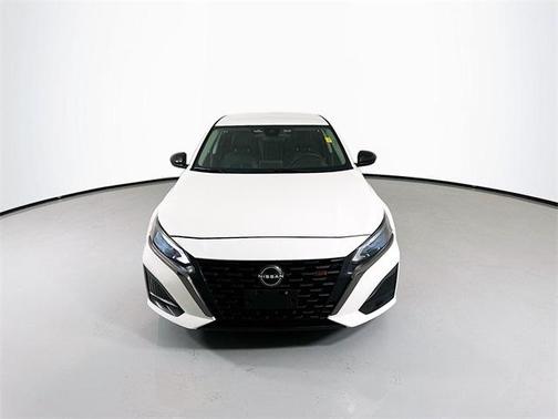 2023 Nissan Altima SR FWD