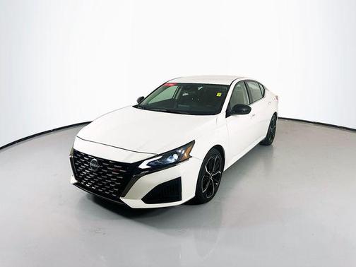 2024 Nissan Altima SR FWD