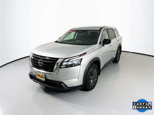 2024 Nissan Pathfinder S FWD