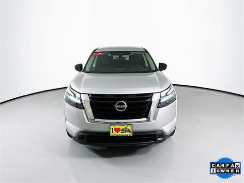 2024 Nissan Pathfinder S FWD