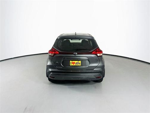 2025 Nissan Kicks S
