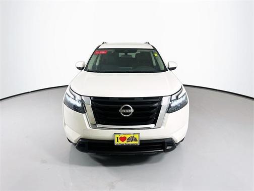 2024 Nissan Pathfinder SV 4WD