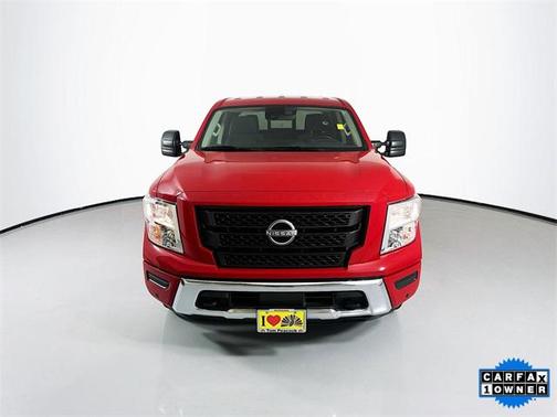 2024 Nissan Titan SV