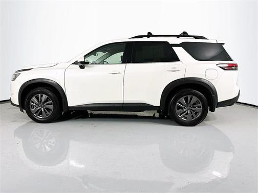 2022 Nissan Pathfinder SV 2WD