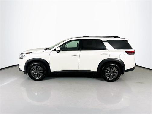 2022 Nissan Pathfinder SV 2WD