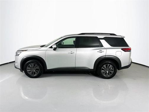 2024 Nissan Pathfinder SV FWD