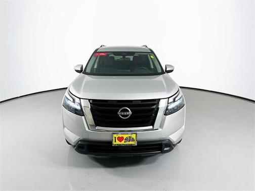 2024 Nissan Pathfinder SV FWD