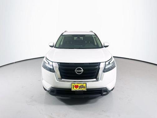 2025 Nissan Pathfinder SV FWD