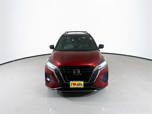 2021 Nissan Kicks SR