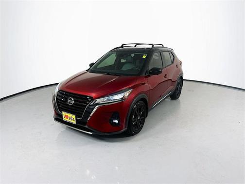 2021 Nissan Kicks SR