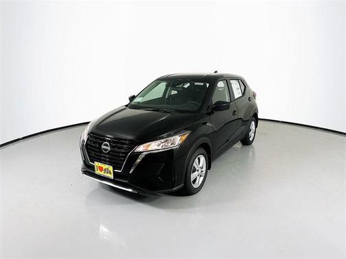2025 Nissan Kicks S