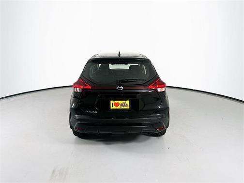 2025 Nissan Kicks S