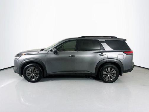 2022 Nissan Pathfinder SV 4WD