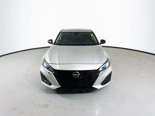 Brilliant Silver Metallic 2024 Nissan Altima S FWD