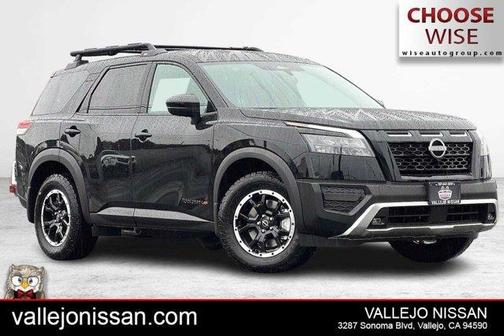 Photo 1 of 24 of 2023 Nissan Pathfinder Rock Creek