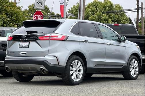 2023 Ford Edge Titanium