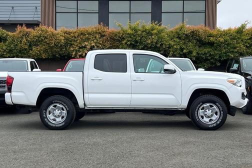 2022 Toyota Tacoma SR5