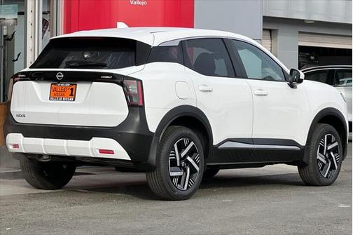 2025 Nissan Kicks SV