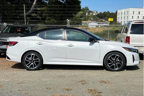 2025 Nissan Sentra SR