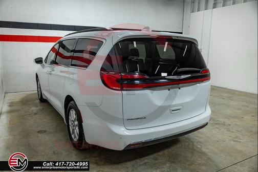 2022 Chrysler Pacifica Touring L