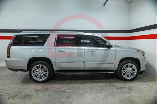 2018 Cadillac Escalade ESV Luxury