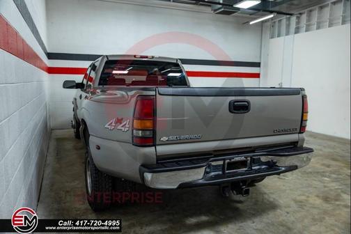 2003 Chevrolet Silverado 3500 LS Crew Cab