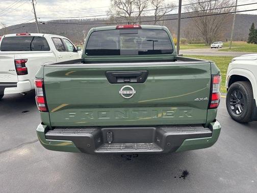 2025 Nissan Frontier SV