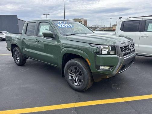 2025 Nissan Frontier SV