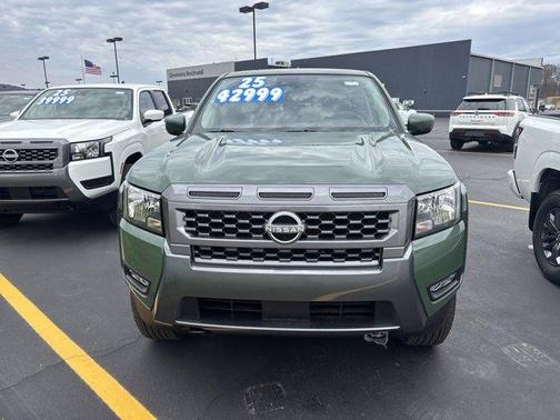 2025 Nissan Frontier SV