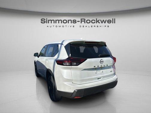 2025 Nissan Rogue SV