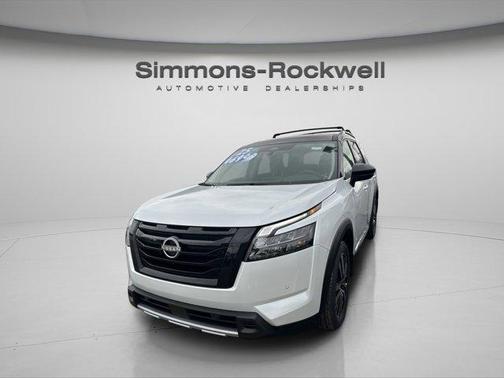 2025 Nissan Pathfinder Platinum